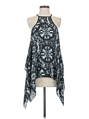 Romeo & Juliet Couture Sleeveless Blouse (view 1)