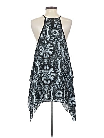 Romeo & Juliet Couture Sleeveless Blouse (view 2)