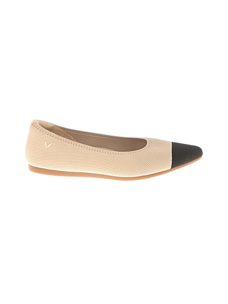 Pre-owned Vivaia Flats In White