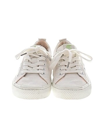Cariuma Sneakers (view 2)