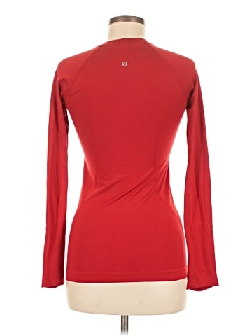 Lululemon Athletica Long Sleeve T-Shirt (view 2)