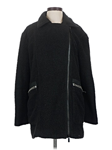 Elizabeth and James Coat (view 1)