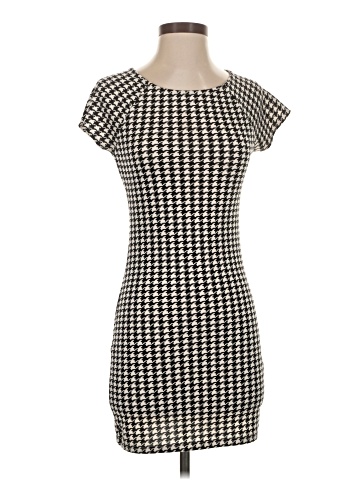 Forever 21 Casual Dress (view 1)