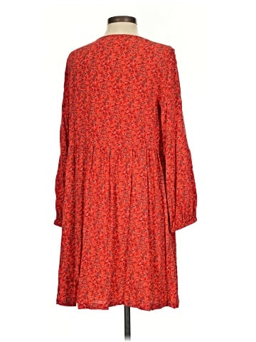 Old Navy Casual Dress (view 2)