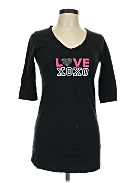 XOXO Women's Tops On Sale Up To 90% Off Retail | ThredUp
