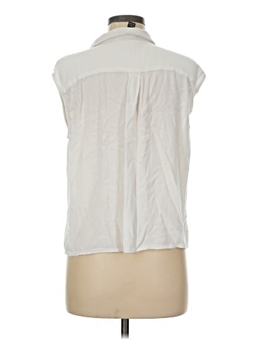 Forever 21 Sleeveless Button-Down Shirt (view 2)