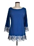 Monroe and Main Blue 3/4 Sleeve Blouse Size M - photo 1