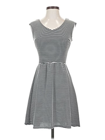 Xhilaration Casual Dress (view 1)