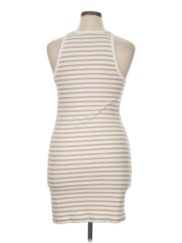 Old Navy Casual Dress (view 2)