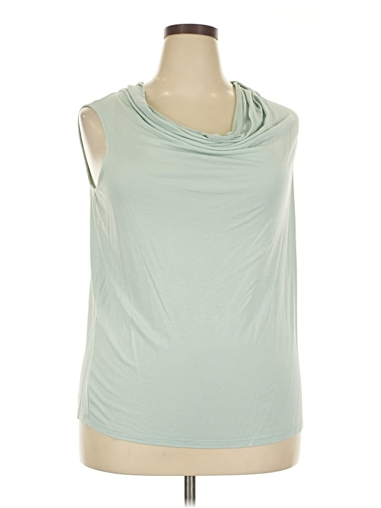Pre-owned Torrid Sleeveless T-shirt In Green