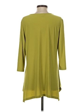 Alisha. D 3/4 Sleeve Top (view 2)