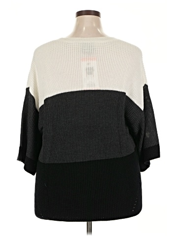 Matty M Poncho (view 2)