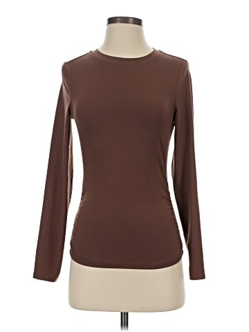 Trendy Queen Long Sleeve T-Shirt (view 1)