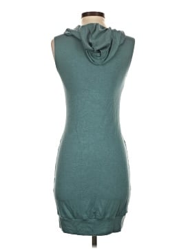 Popular Basics Women's Clothing On Sale Up To 90% Off Retail | ThredUp