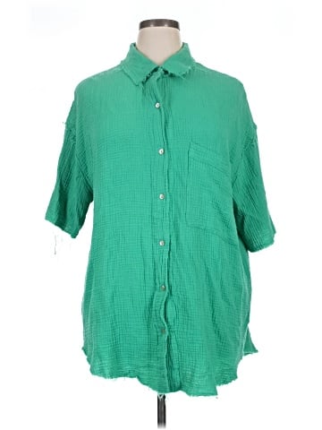 GeeGee Short Sleeve Button-Down Shirt (view 1)