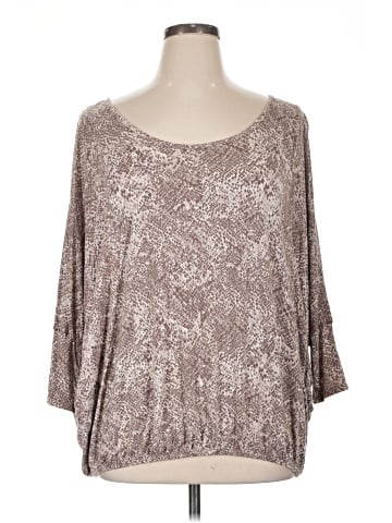 Logix 3/4 Sleeve Top (view 1)