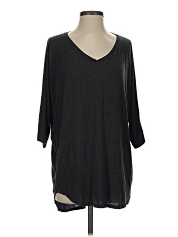 Victoria's Secret 3/4 Sleeve T-Shirt (view 1)