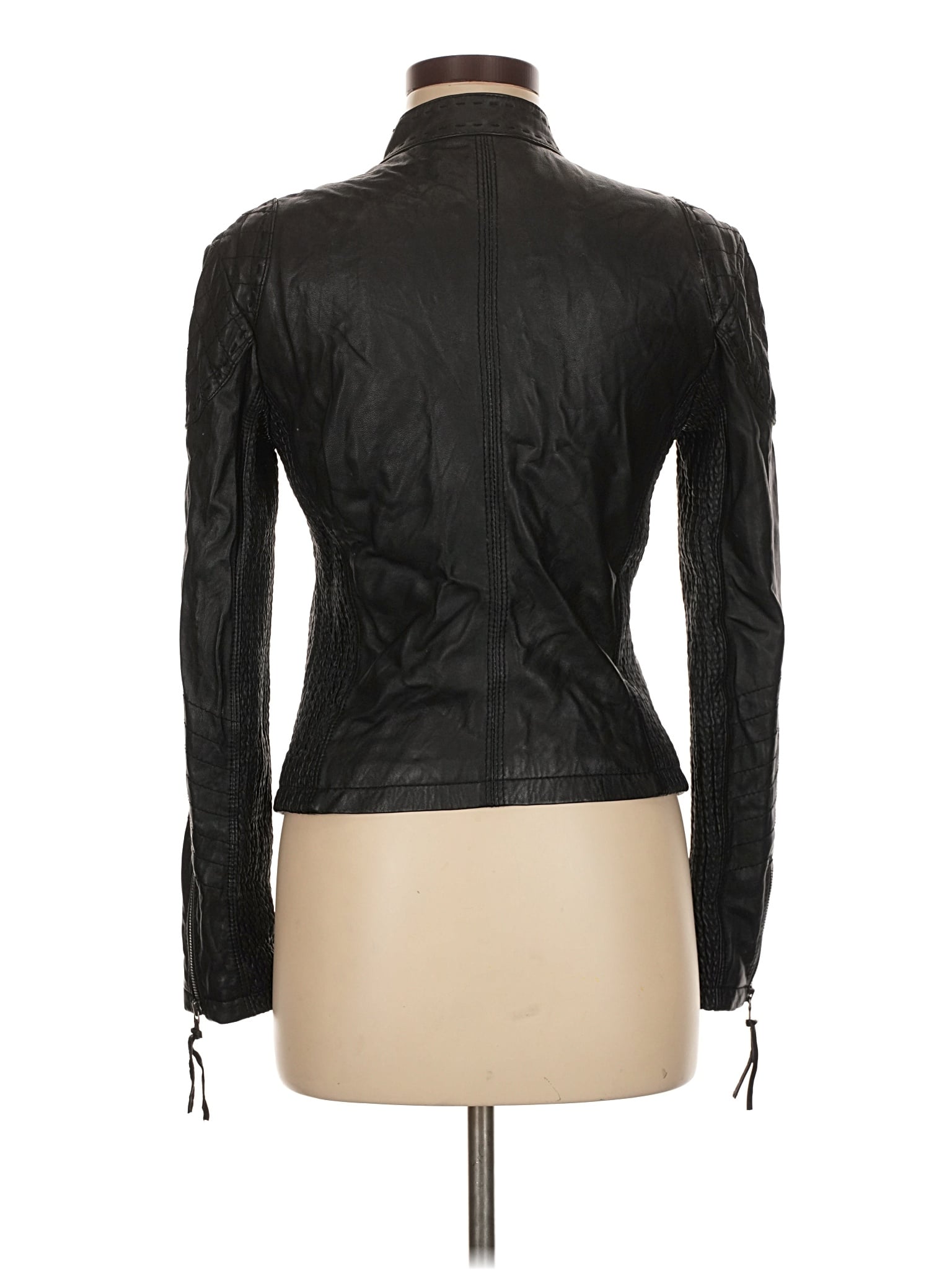 June Women's Clothing On Sale Up To 90% Off Retail | ThredUp