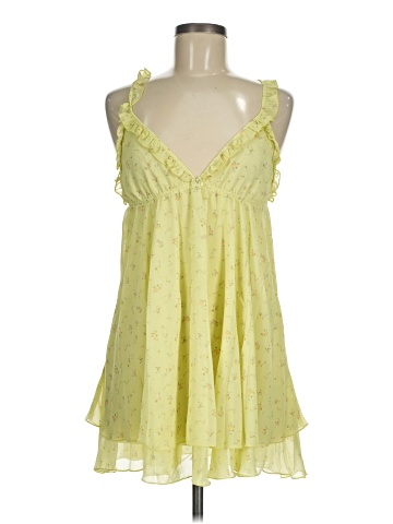 RUMORED Sleeveless Blouse (view 1)
