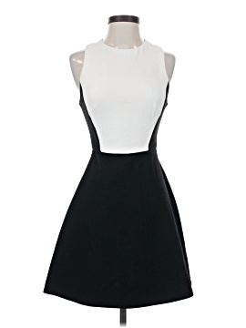 Used Black And White Dresses On Sale Up To 90% Off | ThredUp