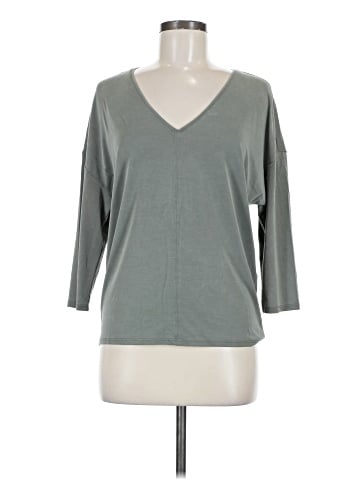 White House Black Market 3/4 Sleeve T-Shirt (view 1)