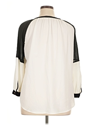 XOXO 3/4 Sleeve Blouse (view 2)