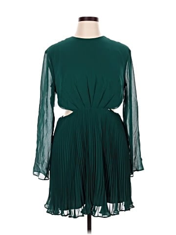 Fame And Partners Cocktail Dress (view 1)