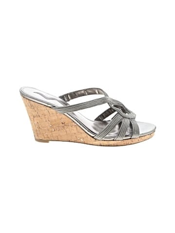Nina Wedges (view 1)
