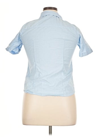 Lee Short Sleeve Button-Down Shirt (view 2)