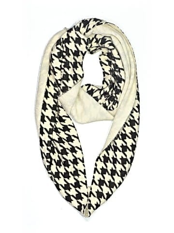 Cejon Scarf (view 1)