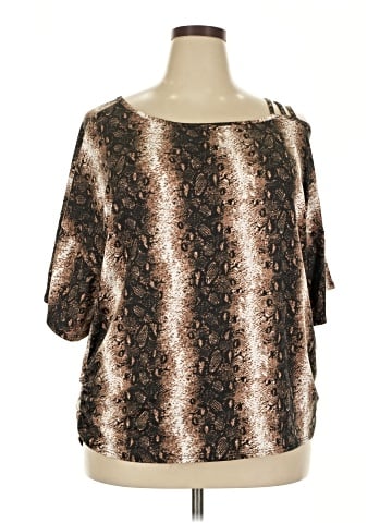 Discreet 3/4 Sleeve T-Shirt (view 1)