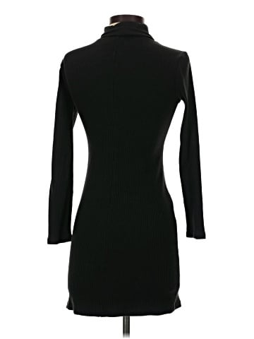 Old Navy Turtleneck Sweater (view 2)