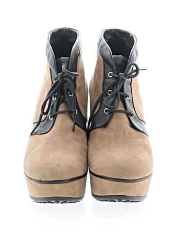 Tod's Ankle Boots (view 2)
