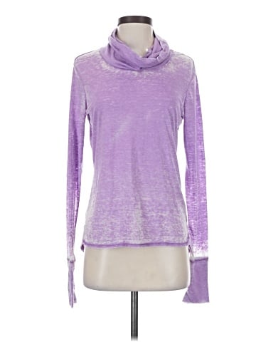 Te Verde Long Sleeve T-Shirt (view 1)
