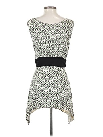 Studio M Sleeveless Top (view 2)