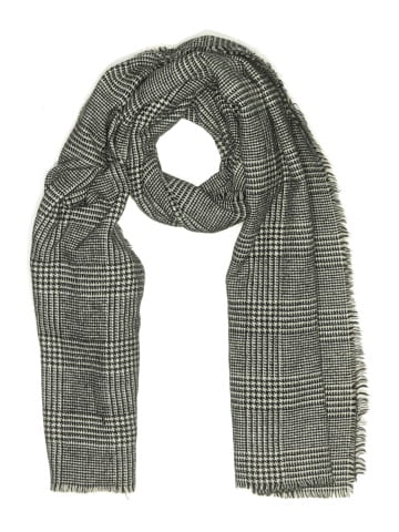 Zara Scarf (view 1)
