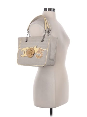 Chanel Chanel Vintage Canvas Camellia No. 5 Tote (view 2)