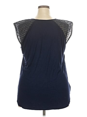 Preview Collection Sleeveless Blouse (view 2)