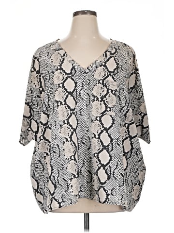 ee:some 3/4 Sleeve Blouse (view 1)