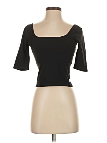 Vuori 3/4 Sleeve Top (view 1)