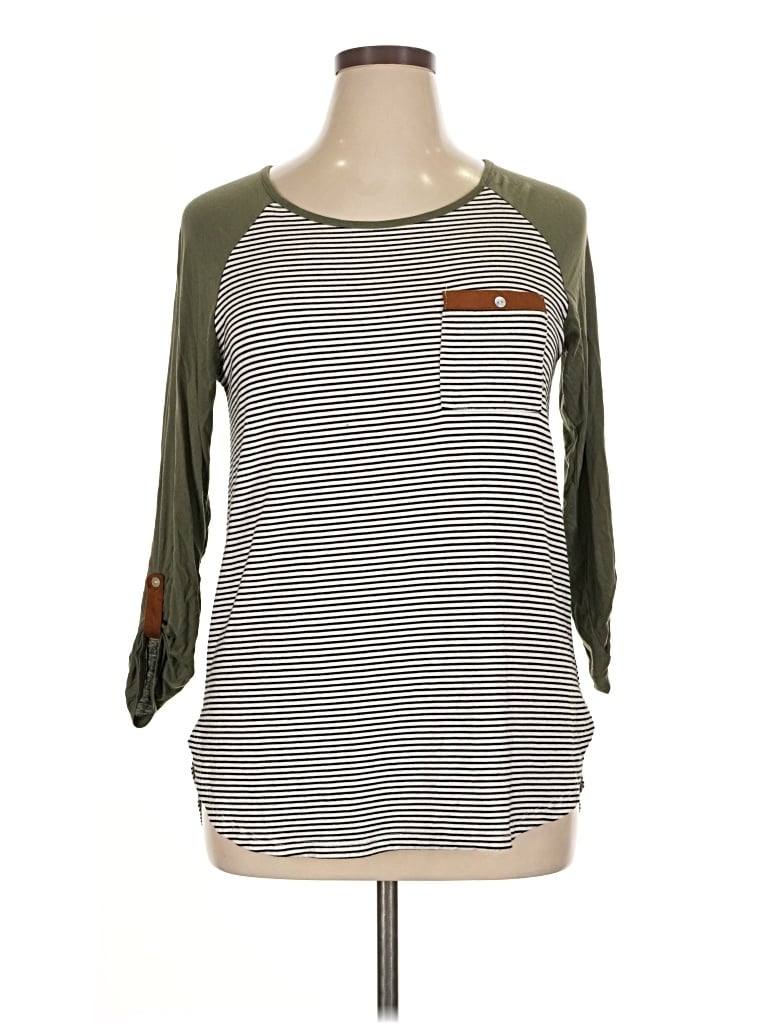 Pre-owned Pink Clover 3/4 Sleeve T-shirt In Green