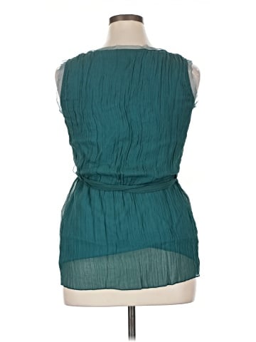 Young Essence Sleeveless Blouse (view 2)