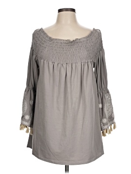VAVA by Joy Han Women's Tops On Sale Up To 90% Off Retail | ThredUp