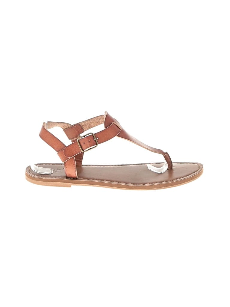 Pre-owned Universal Thread Sandals In Brown