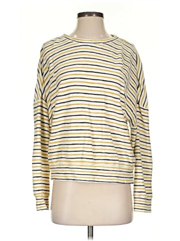 WVN. Pullover Sweater (view 1)