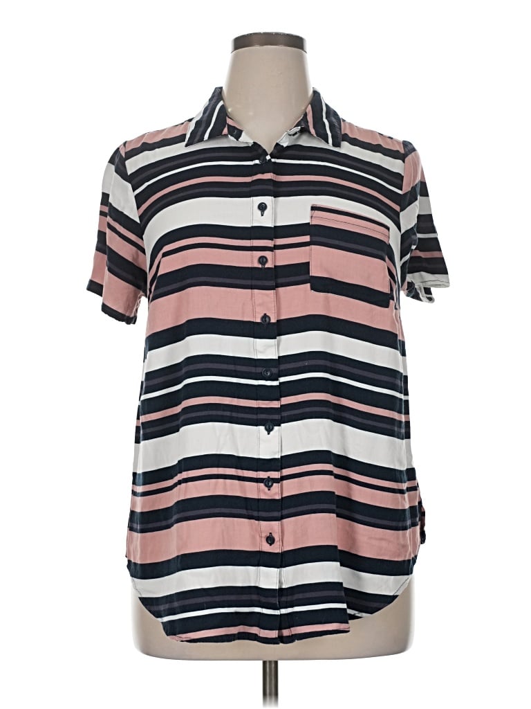 Pre-owned Torrid Short Sleeve Button Down Shirt In Pink