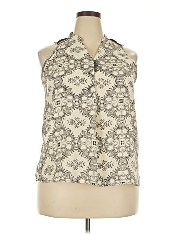Xhilaration Sleeveless Button-Down Shirt (view 1)