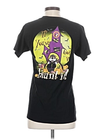 Buc-ees Short Sleeve T-Shirt (view 2)