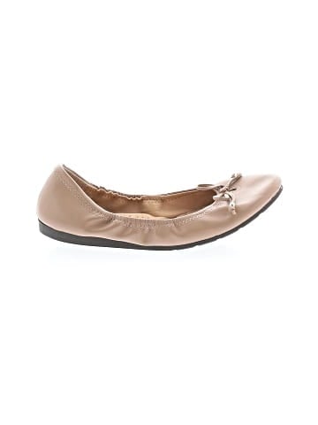Mootsies Tootsies Flats (view 1)