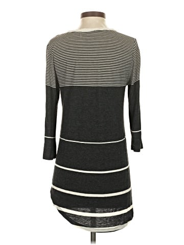 Bordeaux 3/4 Sleeve Top (view 2)